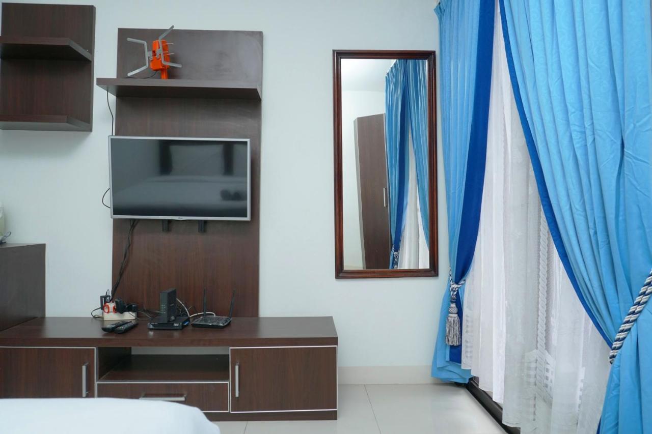Comfy Tamansari Semanggi By Travelio *
